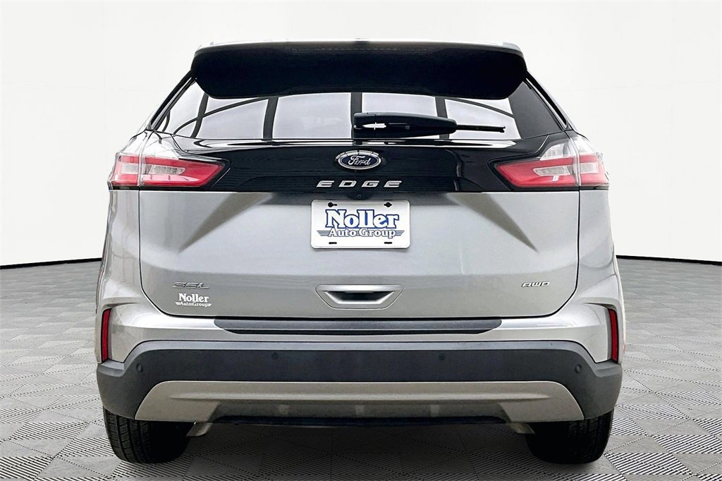Certified 2023 Ford Edge SEL image 3