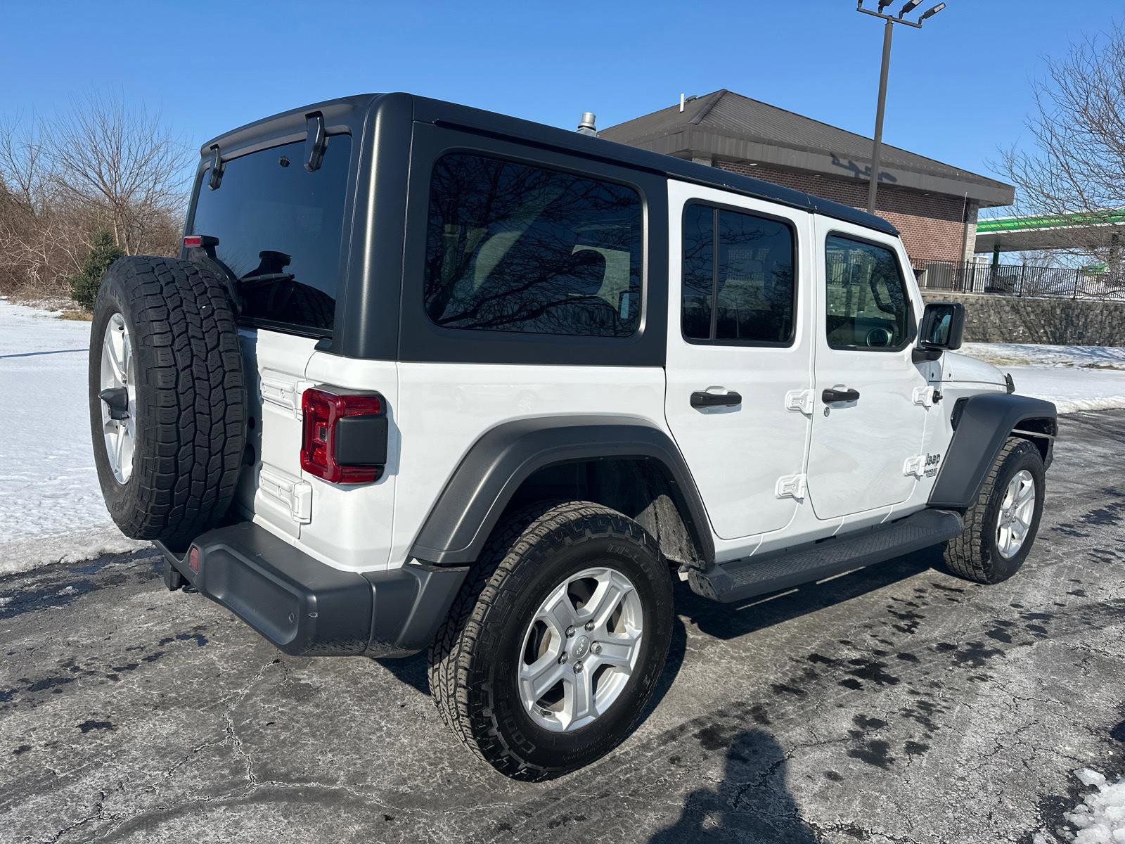 Used 2021 Jeep Wrangler Unlimited Sport image 3