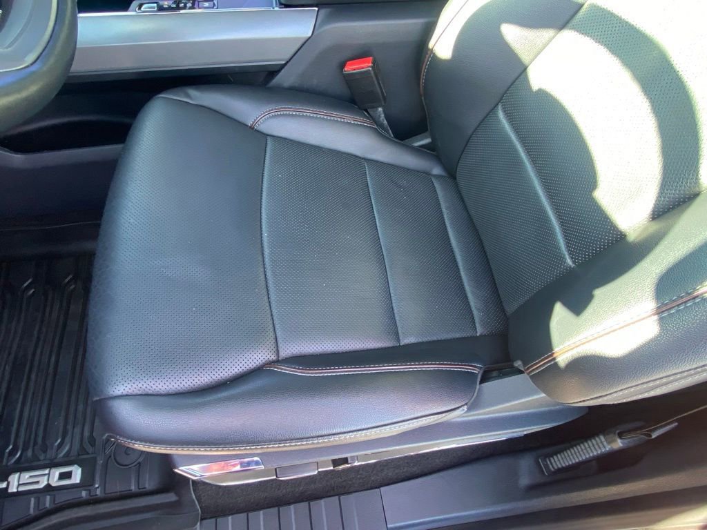 Certified 2022 Ford F150 Lariat w/ Equipment Group 502A High image 21