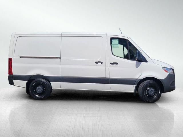 Used 2024 Mercedes-Benz Sprinter 2500 image 3