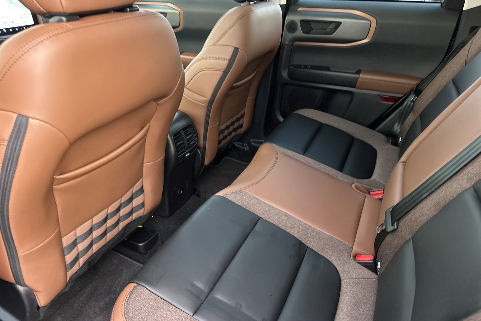 Certified 2025 Ford Bronco Sport Outer Banks w/ Outer Banks Tech Package+ image 11