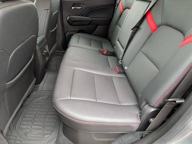 Used 2023 Chevrolet Colorado Z71 w/ Z71 Convenience Package 2 AWD/4WD image 17