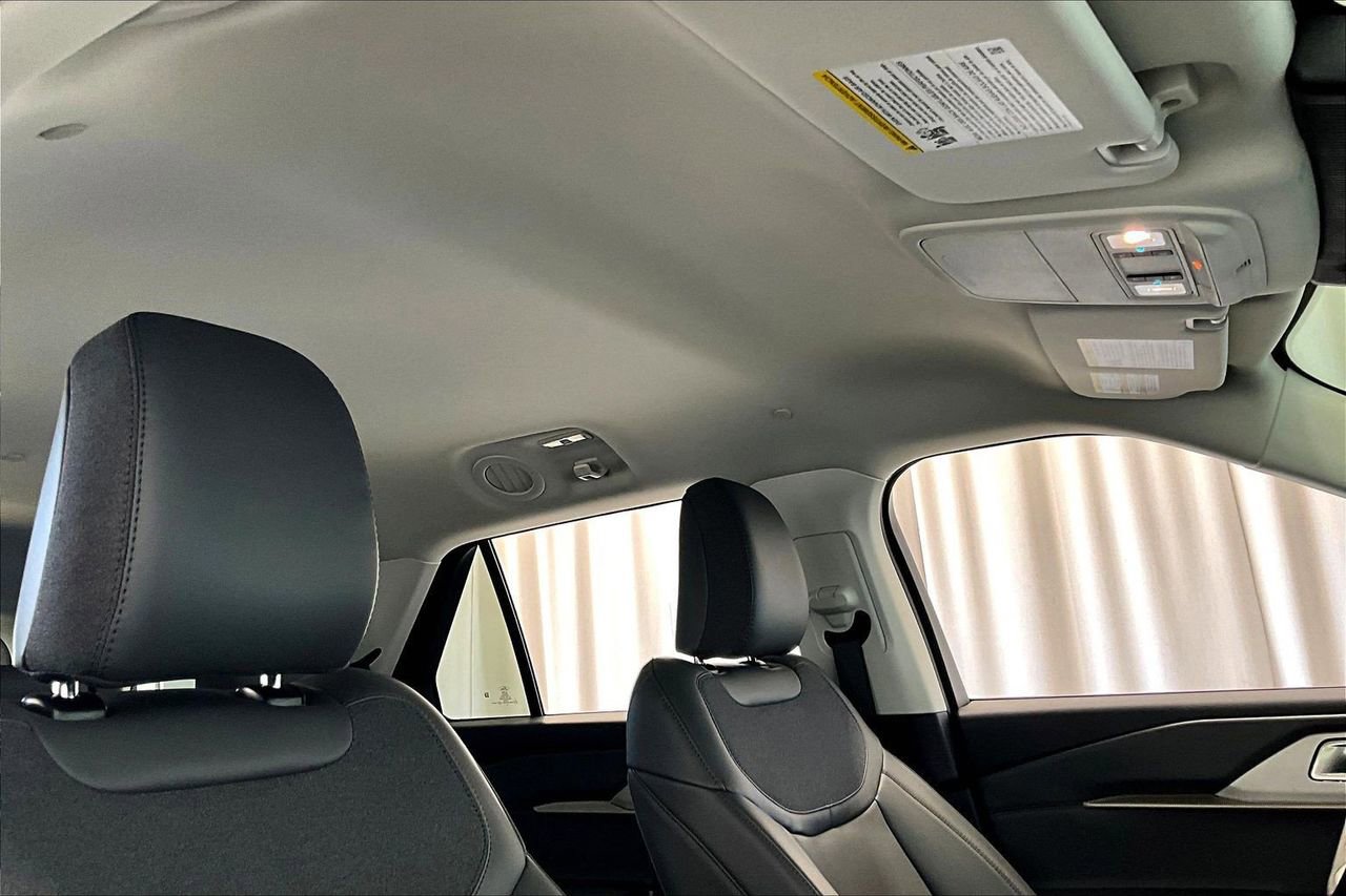 Certified 2026 Ford Explorer Active w/ Active Comfort Package image 27