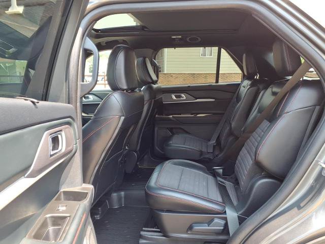 Certified 2025 Ford Explorer ST-Line w/ Premium Package AWD/4WD image 20