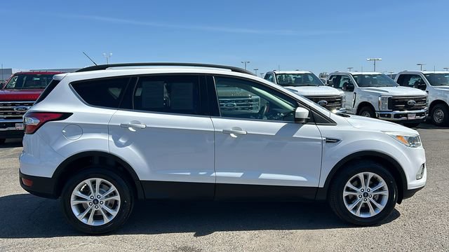 Certified 2018 Ford Escape SE FWD image 2