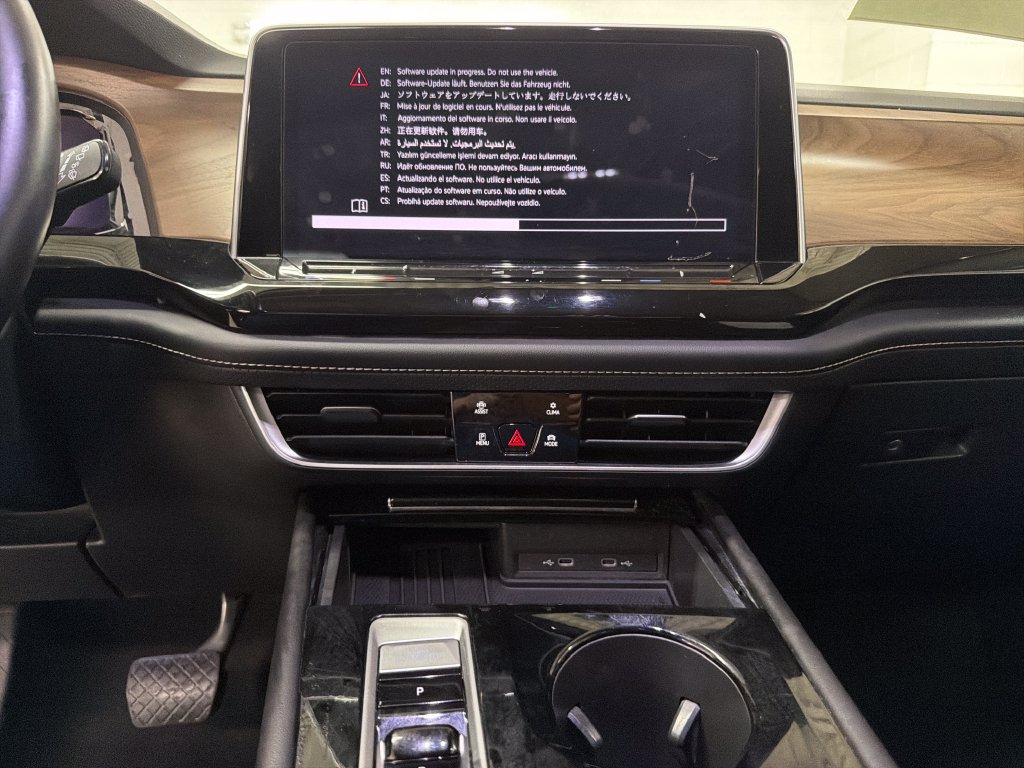 Used 2025 Volkswagen Atlas SE FWD image 21