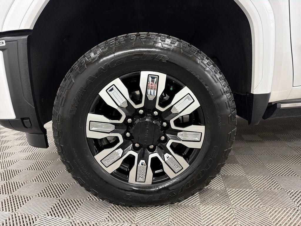 Used 2024 GMC Sierra 3500 Denali w/ Denali Reserve Package AWD/4WD image 16