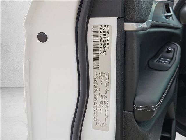 Used 2024 Jeep Grand Cherokee Limited AWD/4WD image 25