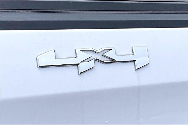 Used 2022 GMC Sierra 1500 Elevation w/ LPO, Elevation Black Package AWD/4WD image 8