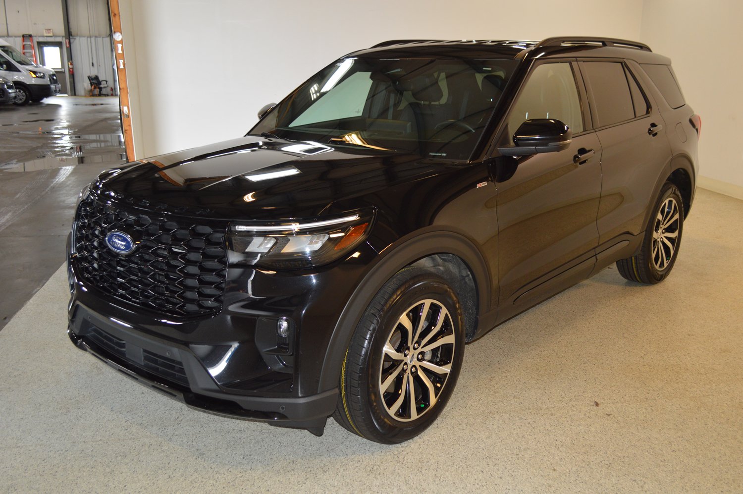 Certified 2025 Ford Explorer ST-Line AWD/4WD image 7