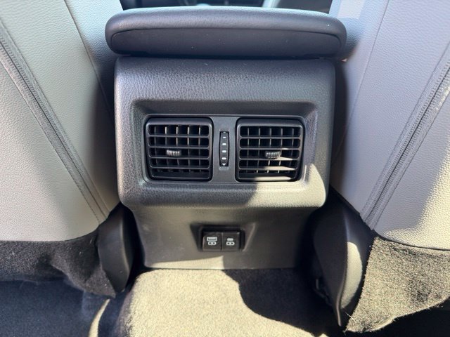 Used 2025 Toyota Camry SE w/ Convenience Package FWD image 23