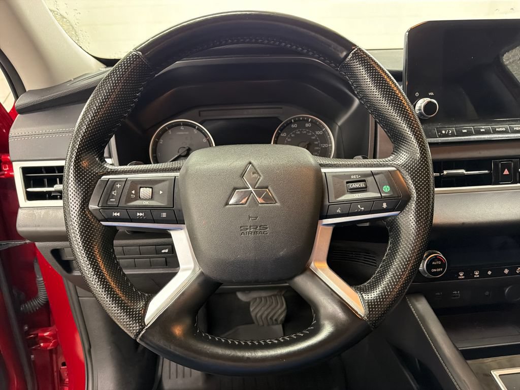Used 2024 Mitsubishi Outlander SE AWD/4WD image 17