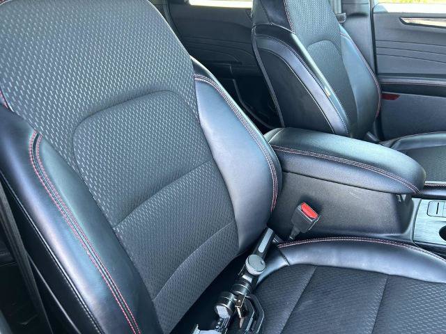 Certified 2025 Ford Escape ST-Line AWD/4WD image 23