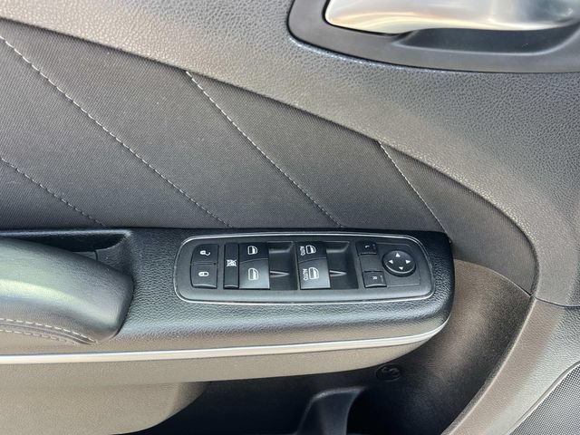 Used 2022 Dodge Charger SXT RWD image 25