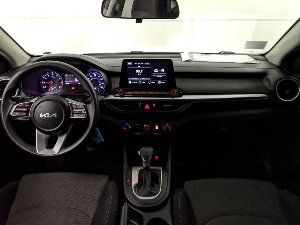 Used 2024 Kia Forte LXS image 7