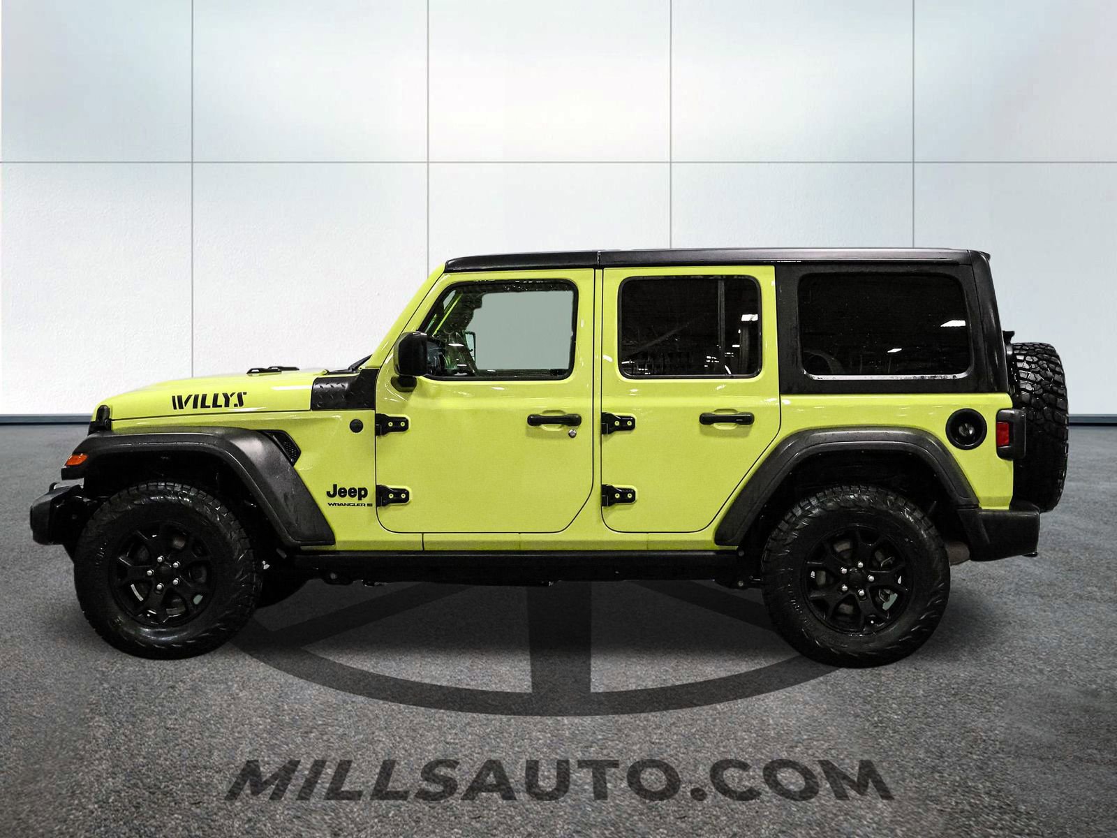 Used 2023 Jeep Wrangler Willys image 9