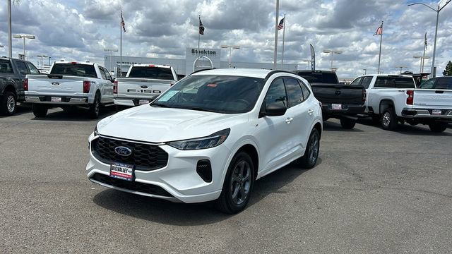 Certified 2024 Ford Escape ST-Line w/ Tech Pack #1 AWD/4WD image 8