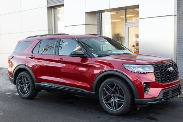 Certified 2025 Ford Explorer ST AWD/4WD image 2