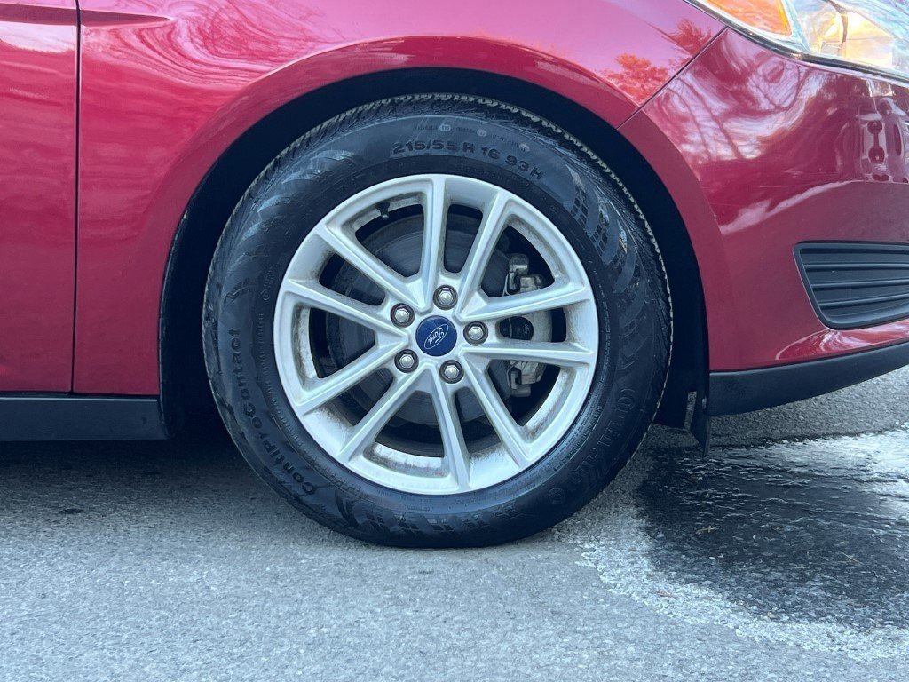 Certified 2017 Ford Focus SE w/ Cold Weather Package image 6