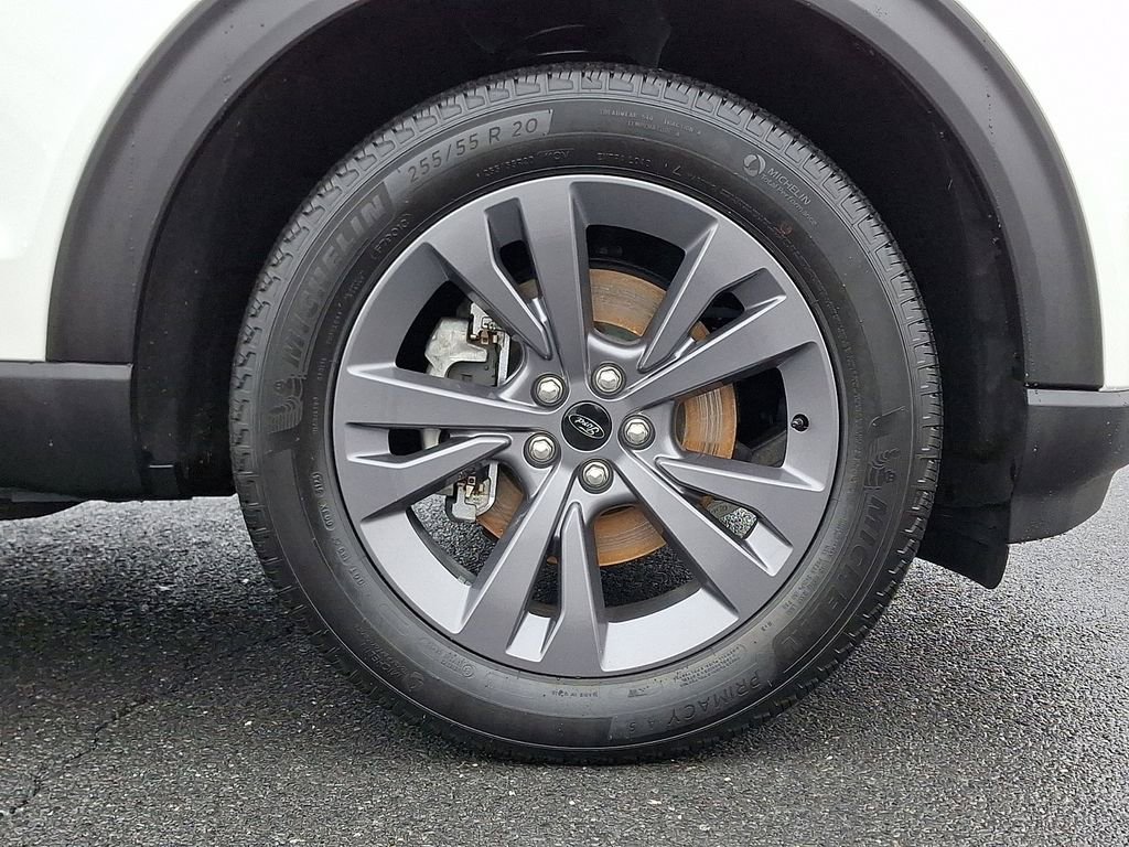 Certified 2024 Ford Explorer XLT w/ Equipment Group 202A image 8