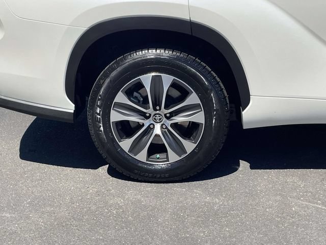 Used 2021 Toyota Highlander XLE FWD image 37