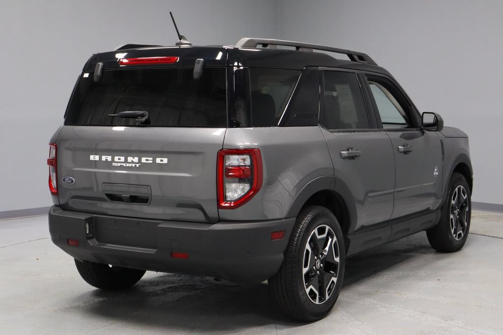 Certified 2023 Ford Bronco Sport Outer Banks w/ Tech Package AWD/4WD image 11