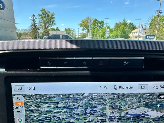 Certified 2022 Ford F150 Platinum w/ Equipment Group 701A High AWD/4WD image 75