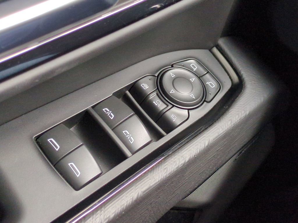 Used 2024 GMC Sierra 2500 AT4X image 25