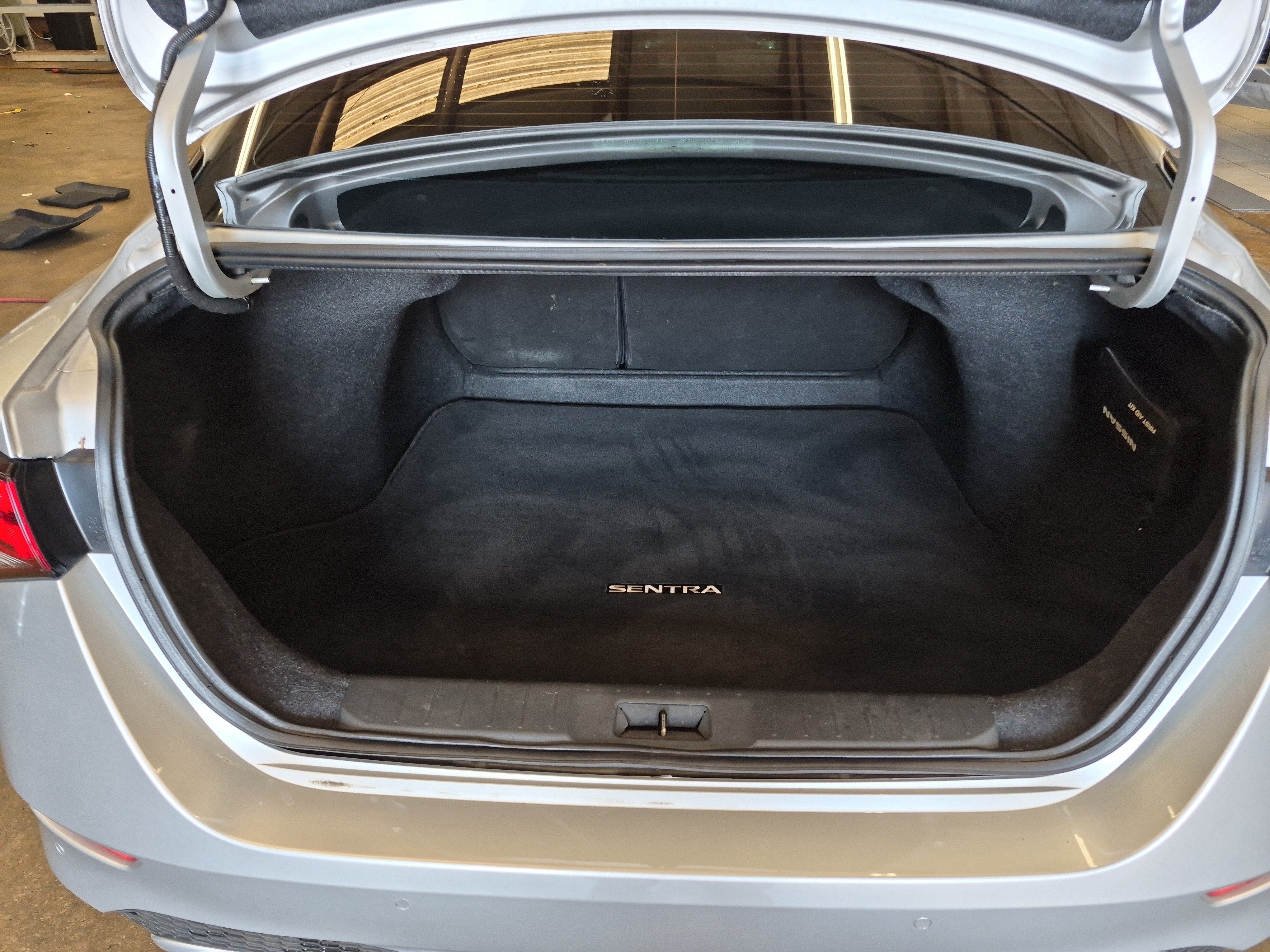 Used 2022 Nissan Sentra SV w/ All-Weather Package FWD image 7