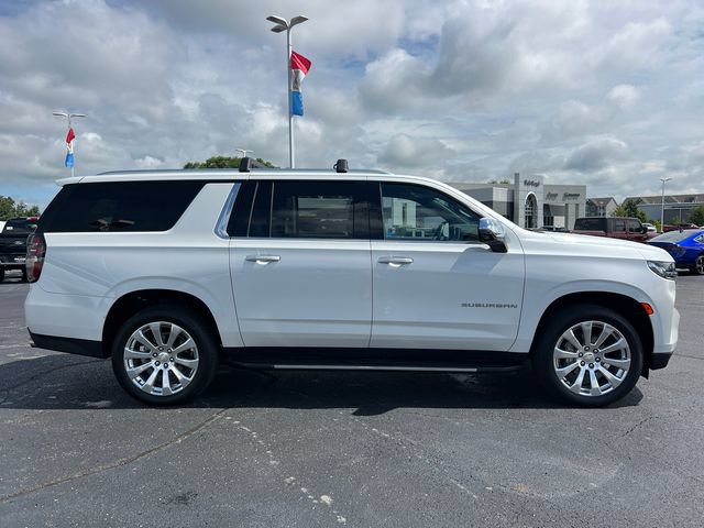 Used 2024 Chevrolet Suburban Premier w/ Premium Package AWD/4WD image 9