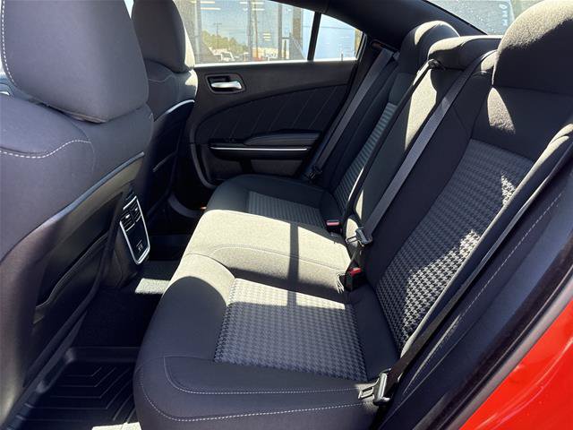 Used 2023 Dodge Charger R/T w/ Technology Group RWD image 4