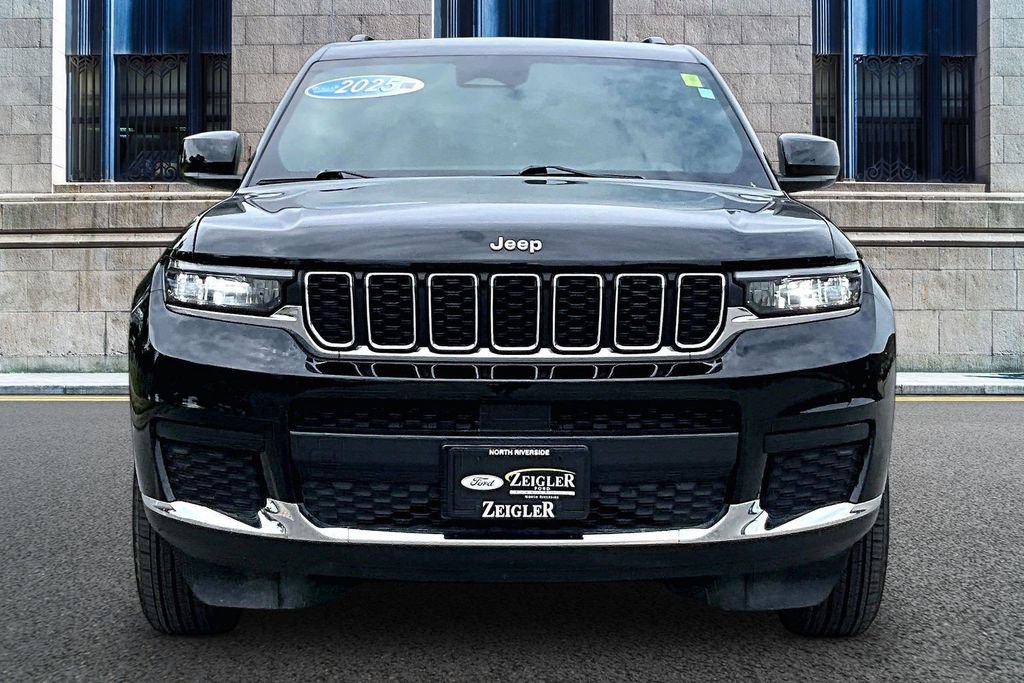 Used 2025 Jeep Grand Cherokee L Laredo AWD/4WD image 3
