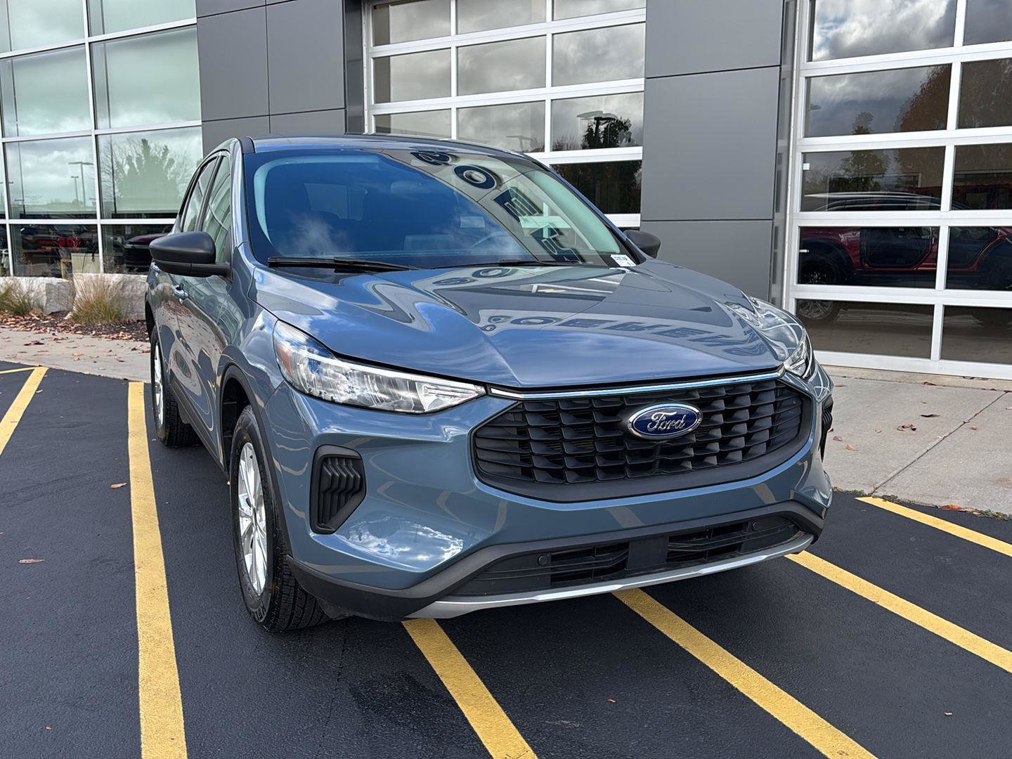 Certified 2023 Ford Escape Active AWD/4WD image 4