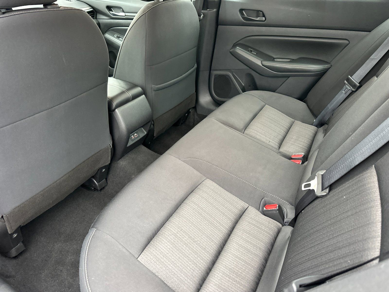 Used 2024 Nissan Altima 2.5 SV image 11