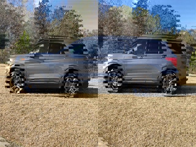 Certified 2021 Ford Explorer XLT w/ Equipment Group 202A image 44