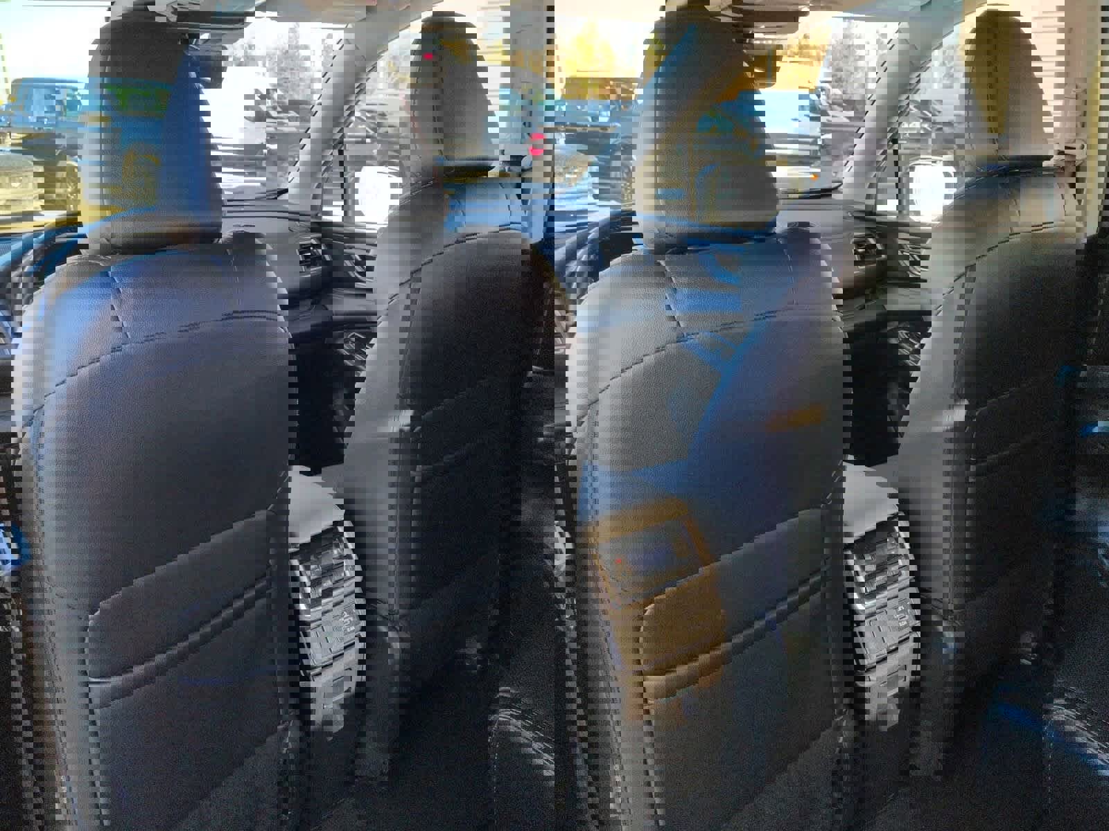 Used 2023 Subaru Ascent Limited image 19