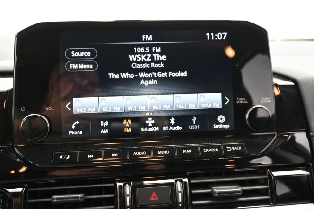 Used 2025 Nissan Pathfinder SL FWD image 19