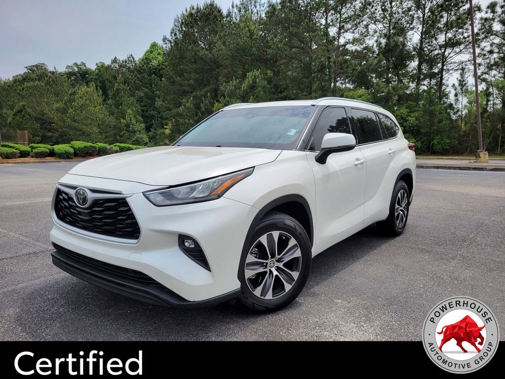 Used 2020 Toyota Highlander XLE FWD image 1