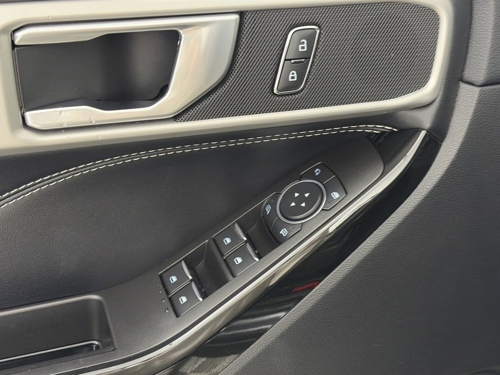 Certified 2022 Ford Explorer ST image 25