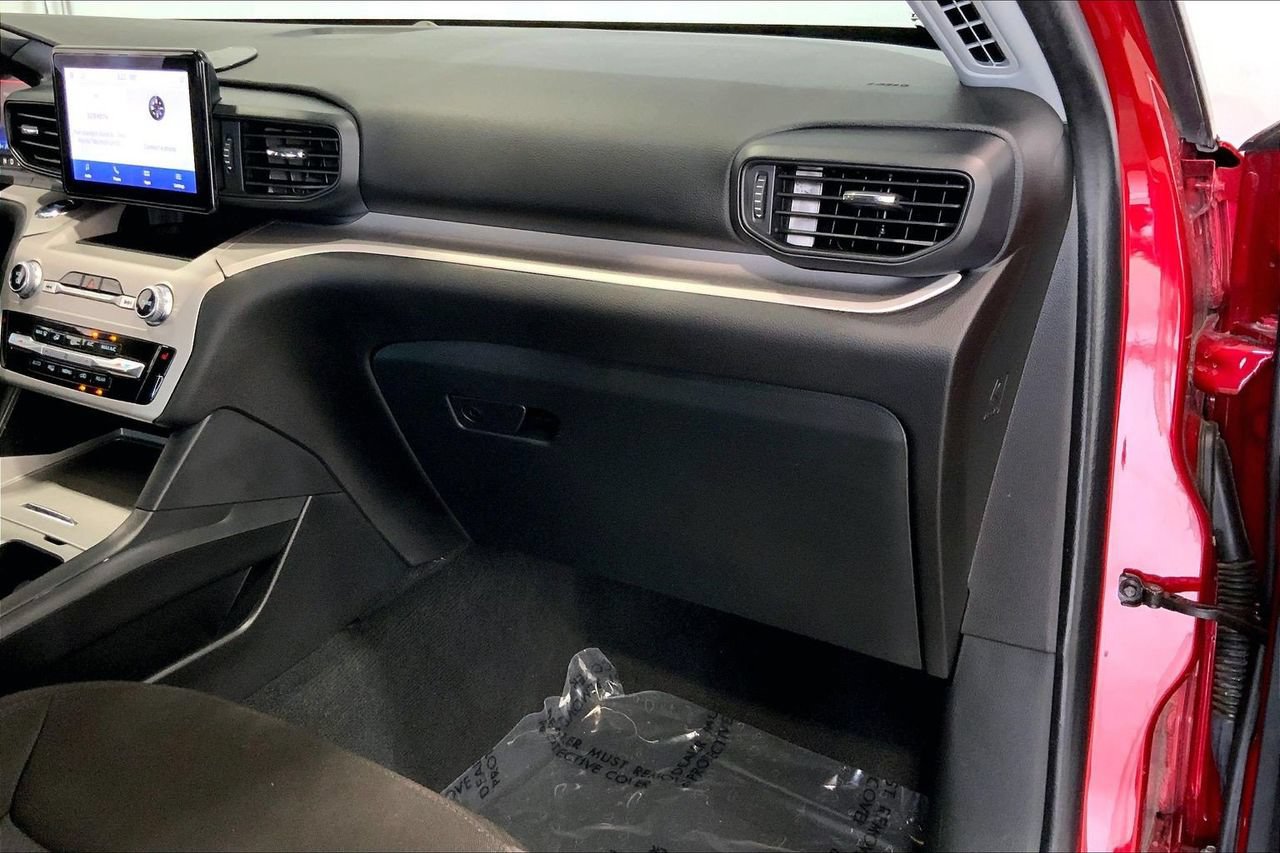 Certified 2023 Ford Explorer XLT RWD image 16