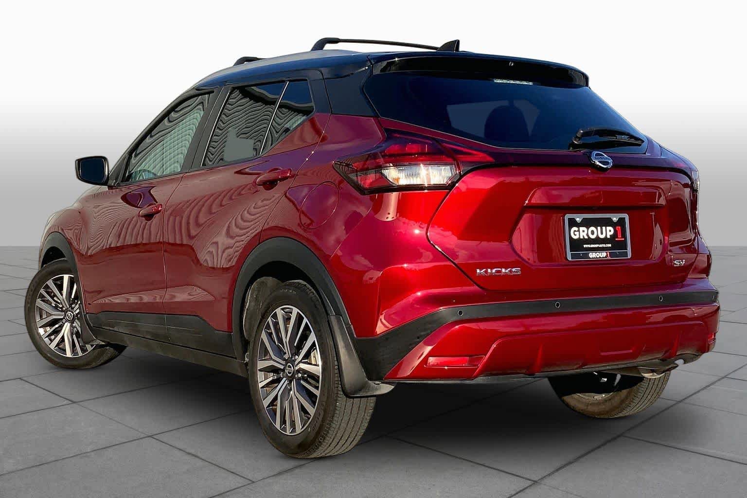 Used 2021 Nissan Kicks SV FWD image 12