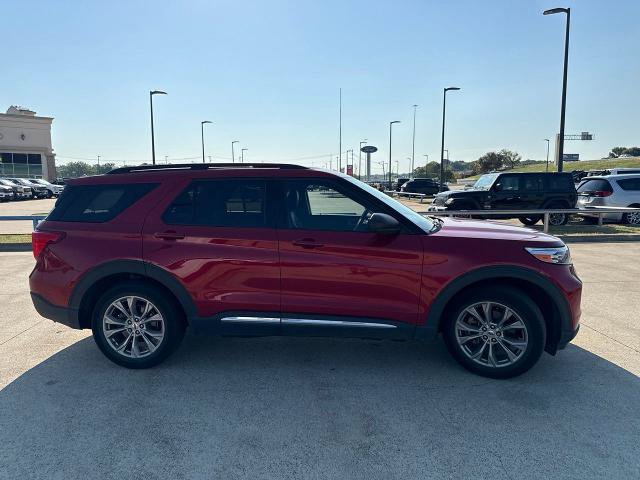Certified 2023 Ford Explorer XLT w/ Equipment Group 202A RWD image 17