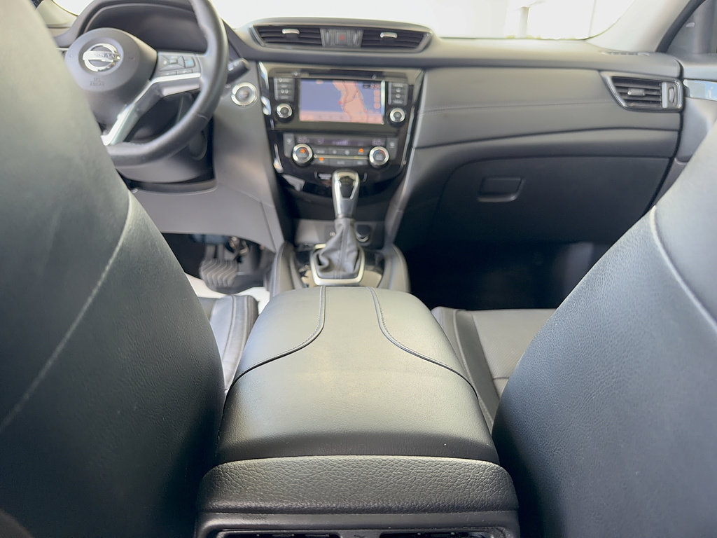 Used 2018 Nissan Rogue SL w/ Premium Package FWD image 30