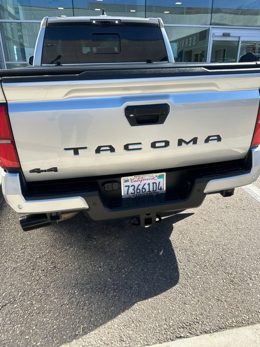 Used 2024 Toyota Tacoma TRD Off-Road w/ TRD Off Road Premium Package AWD/4WD image 3