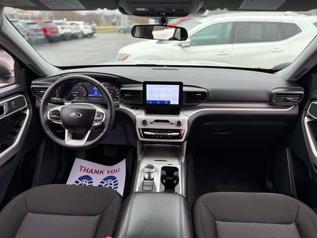 Certified 2024 Ford Explorer XLT image 4