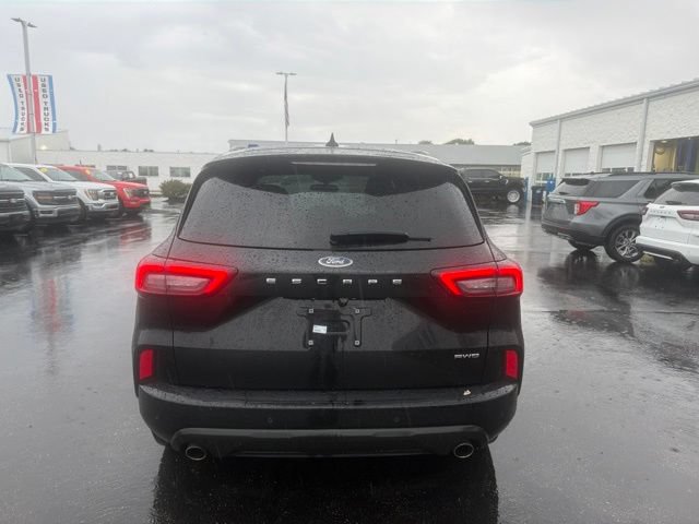 Certified 2024 Ford Escape ST-Line w/ Tech Pack #1 AWD/4WD image 4