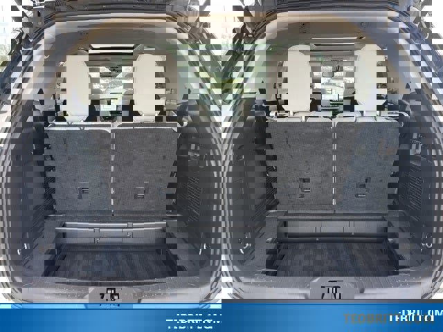 Certified 2025 Ford Explorer Platinum w/ Ultimate Package image 11