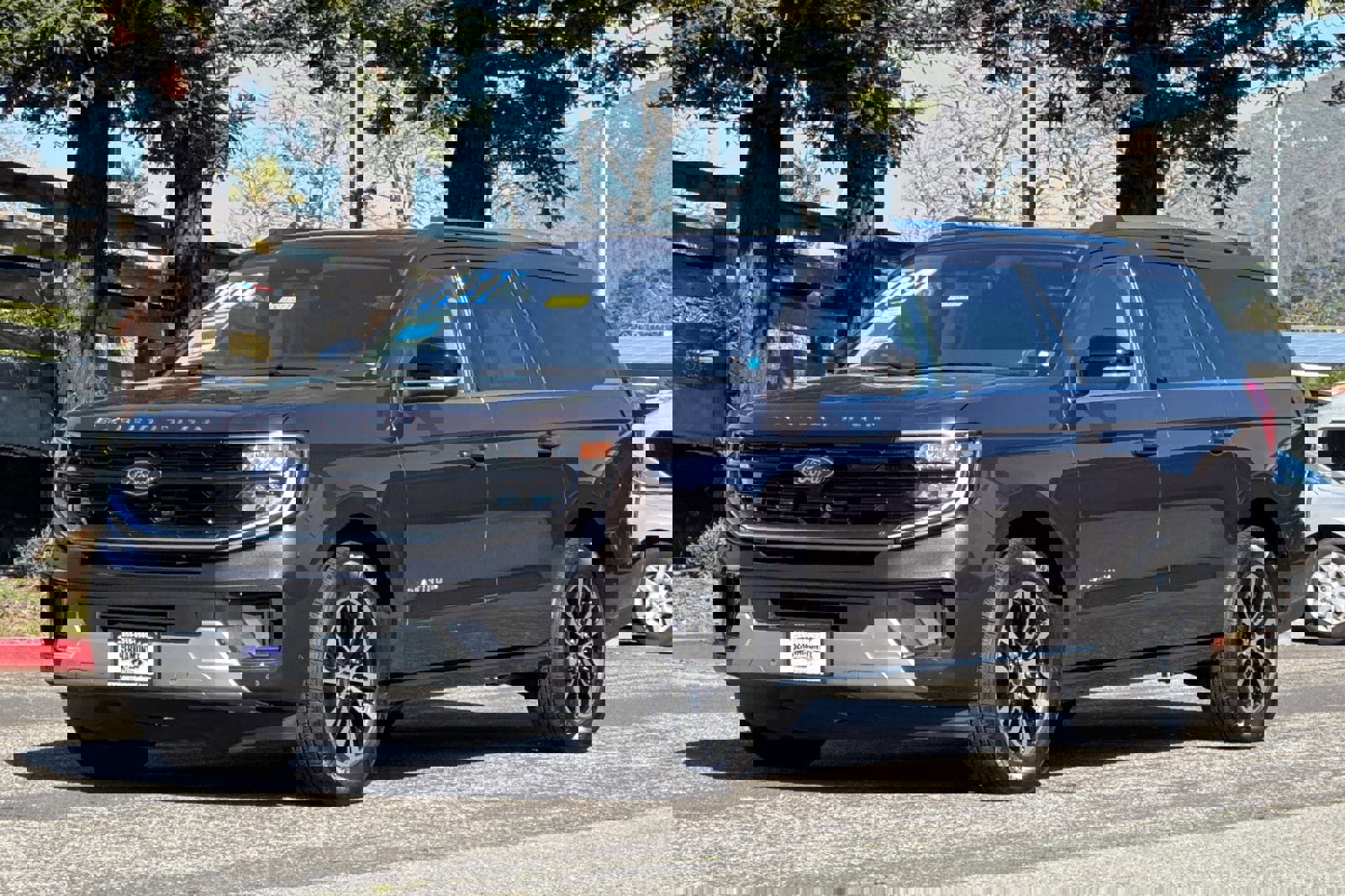 Certified 2025 Ford Expedition Max Platinum image 8