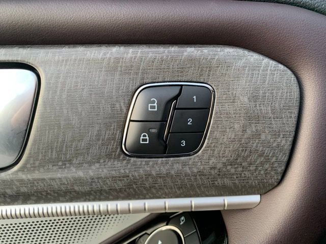 Certified 2025 Ford Explorer Platinum w/ Ultimate Package image 16