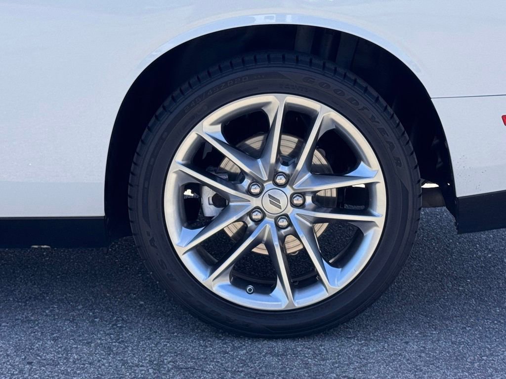 Used 2022 Dodge Challenger GT image 14